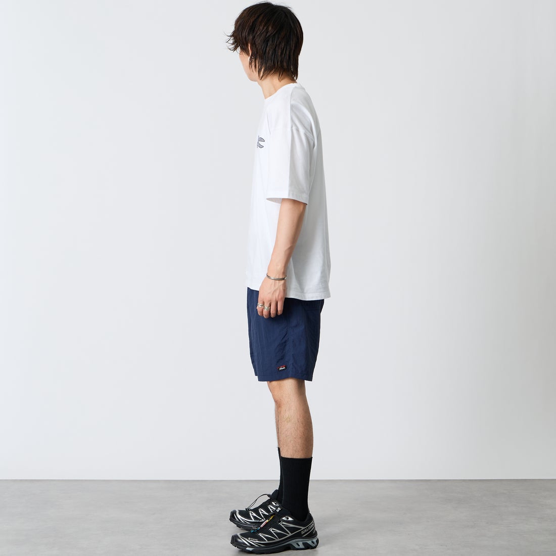 DENHAM [デンハム] T-SHIRT [PATCH-LOGO-TEE] WHITE &&モデル身長：177cm 着用サイズ：M&&