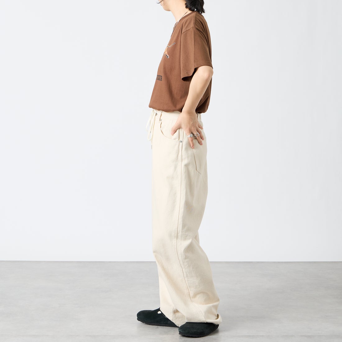 REGENCY WORKS [リージェンシーワークス] TIGER クルーネックTシャツ [500101A-6] DARK BROWN &&モデル身長：162cm 着用サイズ：M&&