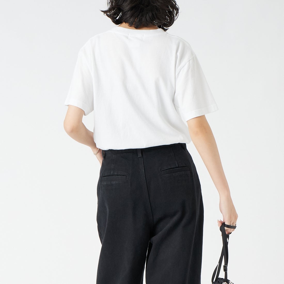 REGENCY WORKS [リージェンシーワークス] UK クルーネックTシャツ [500101C-6W] WHT/RED PT &&モデル身長：162cm 着用サイズ：M&&