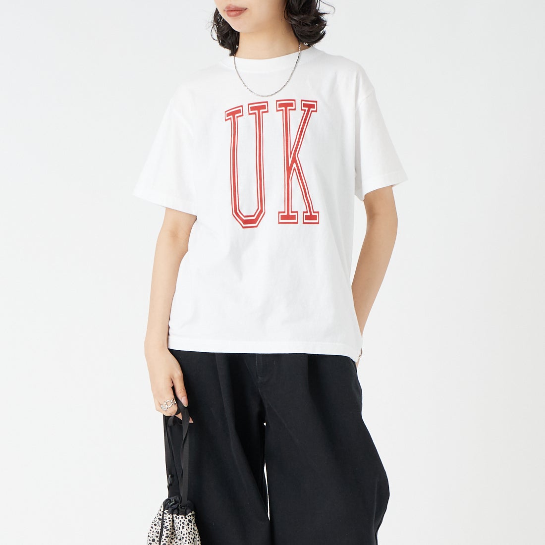 REGENCY WORKS [リージェンシーワークス] UK クルーネックTシャツ [500101C-6W] WHT/RED PT &&モデル身長：162cm 着用サイズ：M&&