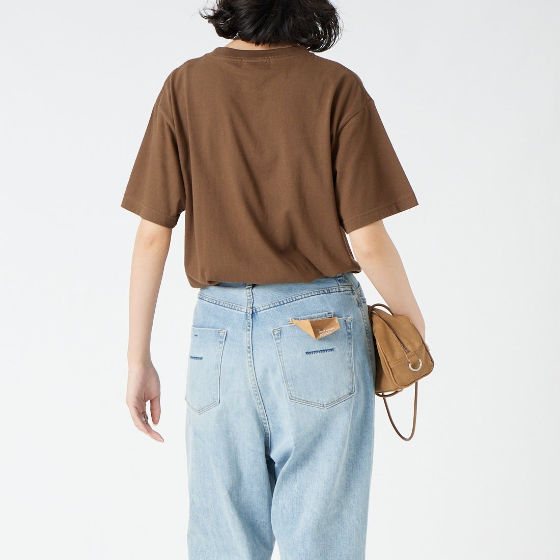 REGENCY WORKS [リージェンシーワークス] FRUIT クルーネックTシャツ [500101F-1] DARK BROWN &&モデル身長：162cm 着用サイズ：M&&