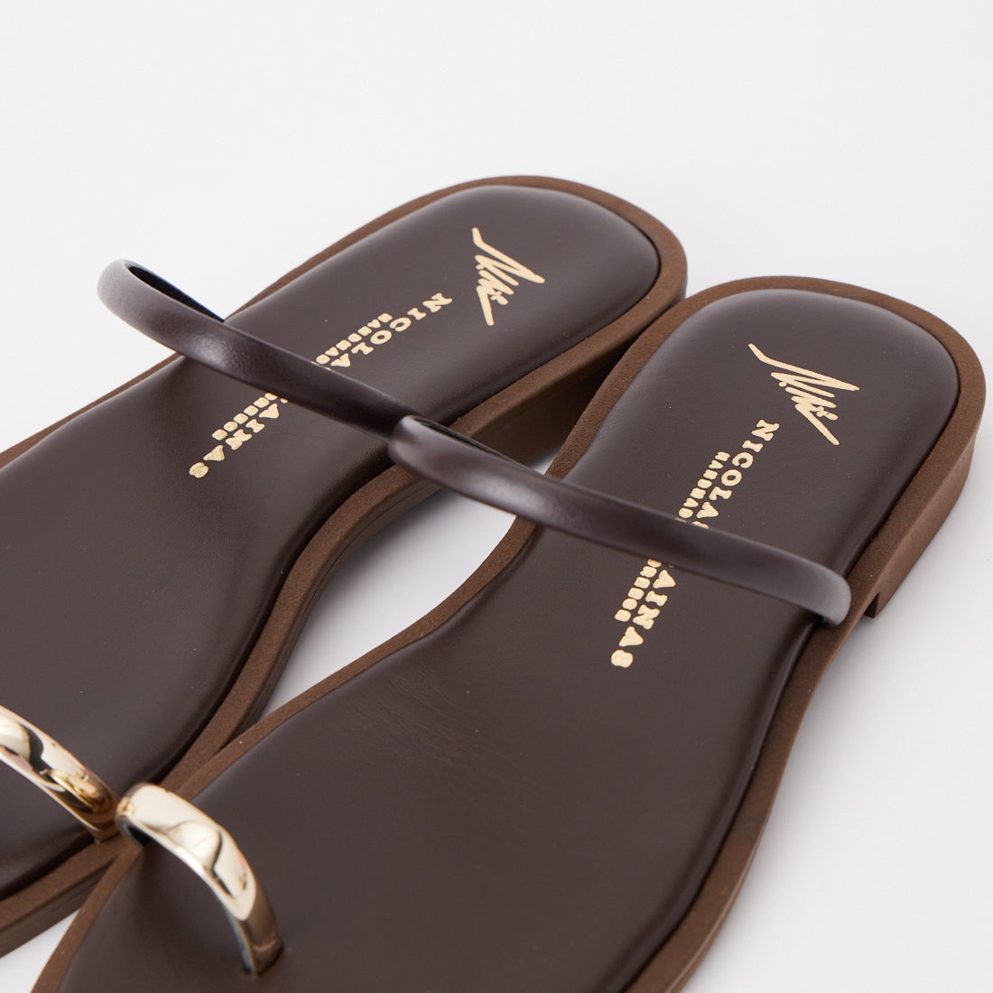 NICOLAS LAINAS [ニコラス ライナス] トングフラットサンダル [C13LT] GOLD/BROWN