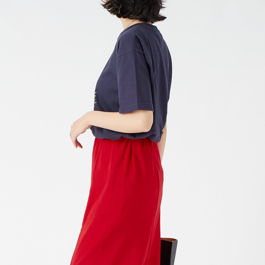 REGENCY WORKS [リージェンシーワークス] STRAWBERRY クルーネックTシャツ [500101F-2] NAVY &&モデル身長：162cm 着用サイズ：M&&