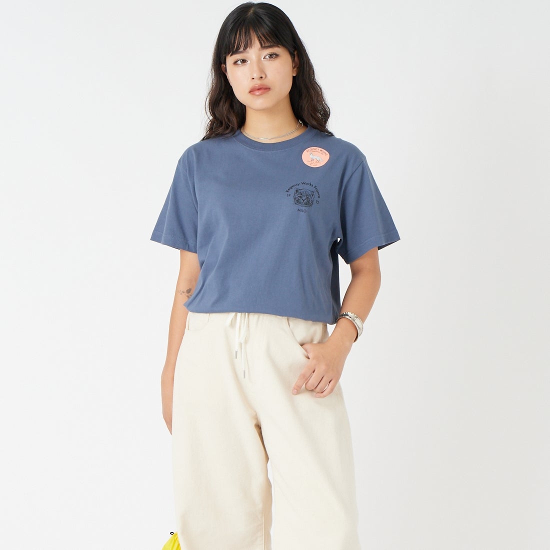 REGENCY WORKS [リージェンシーワークス] BAKERY クルーネックTシャツ [500101M-1] H.NY/BK PT &&モデル身長：162cm 着用サイズ：M&&