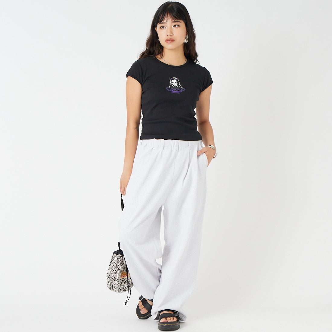 X-girl [エックスガール] デビルフェイス ショートスリーブベビーTシャツ [105262011017] BLACK &&モデル身長：162cm 着用サイズ：M&&