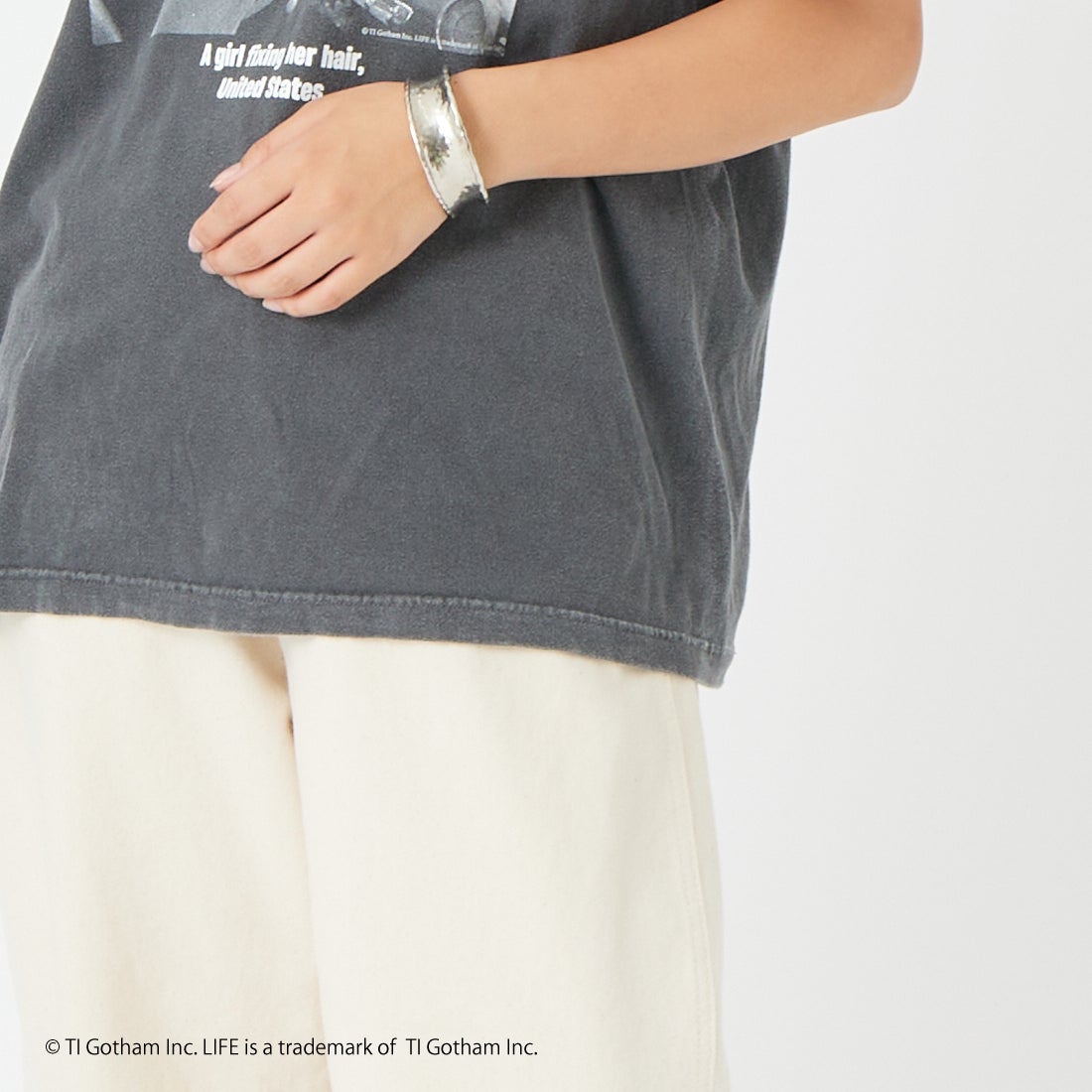 GOOD ROCK SPEED [グッドロックスピード] LIFE PC フォトプリントTシャツ [26LFE010W] CHARCOAL &&モデル身長：162cm 着用サイズ：F&&