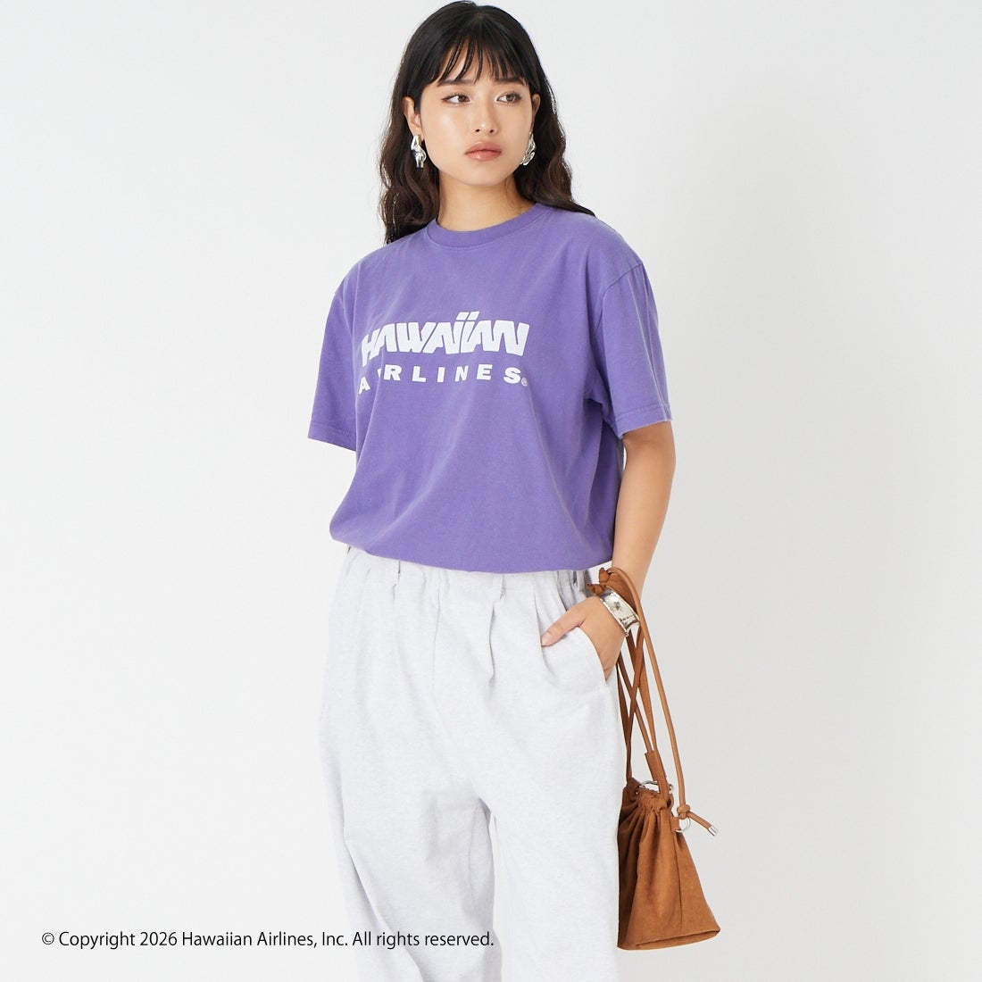 GOOD ROCK SPEED [グッドロックスピード] HAWAIIAN AIRLINE ロゴプリントTシャツ [26HWA003W] PURPLE &&モデル身長：162cm 着用サイズ：F&&