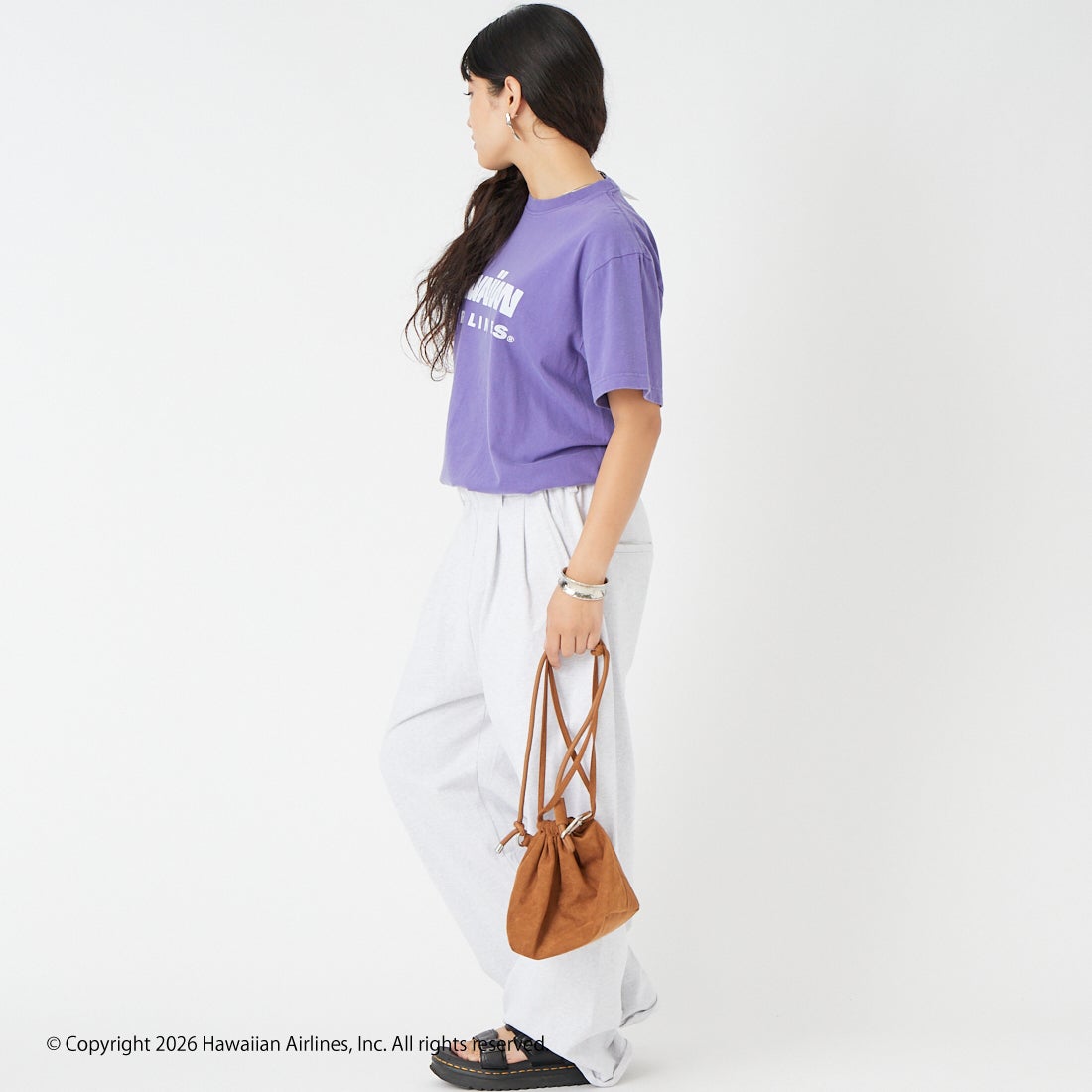 GOOD ROCK SPEED [グッドロックスピード] HAWAIIAN AIRLINE ロゴプリントTシャツ [26HWA003W] PURPLE &&モデル身長：162cm 着用サイズ：F&&