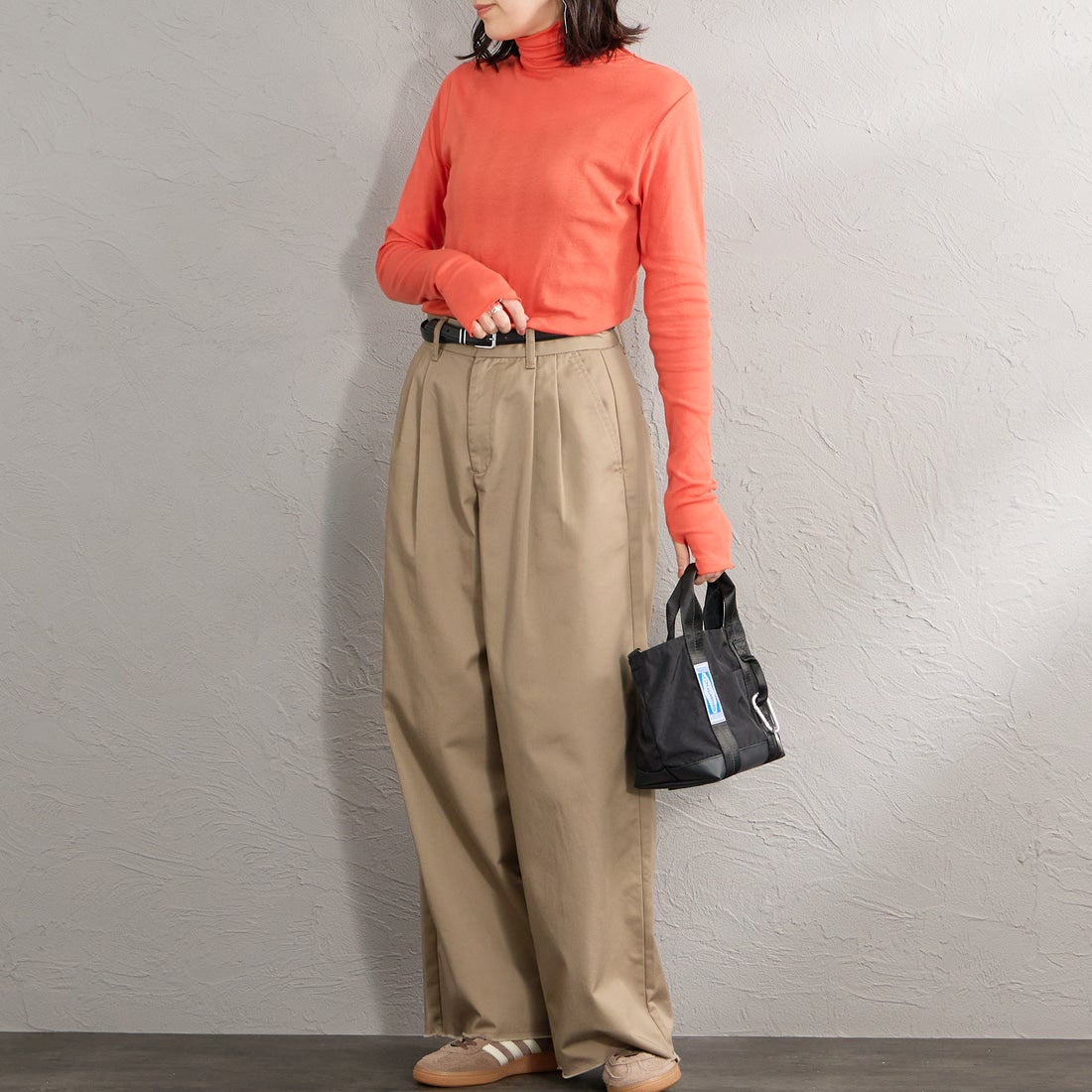 Robert P.Miller [ロバートピーミラー] 別注 パネルリブ シアータートルネックTシャツ [RM264-2116IN-JF] ORANGE &&モデル身長：160cm 着用サイズ：F&&