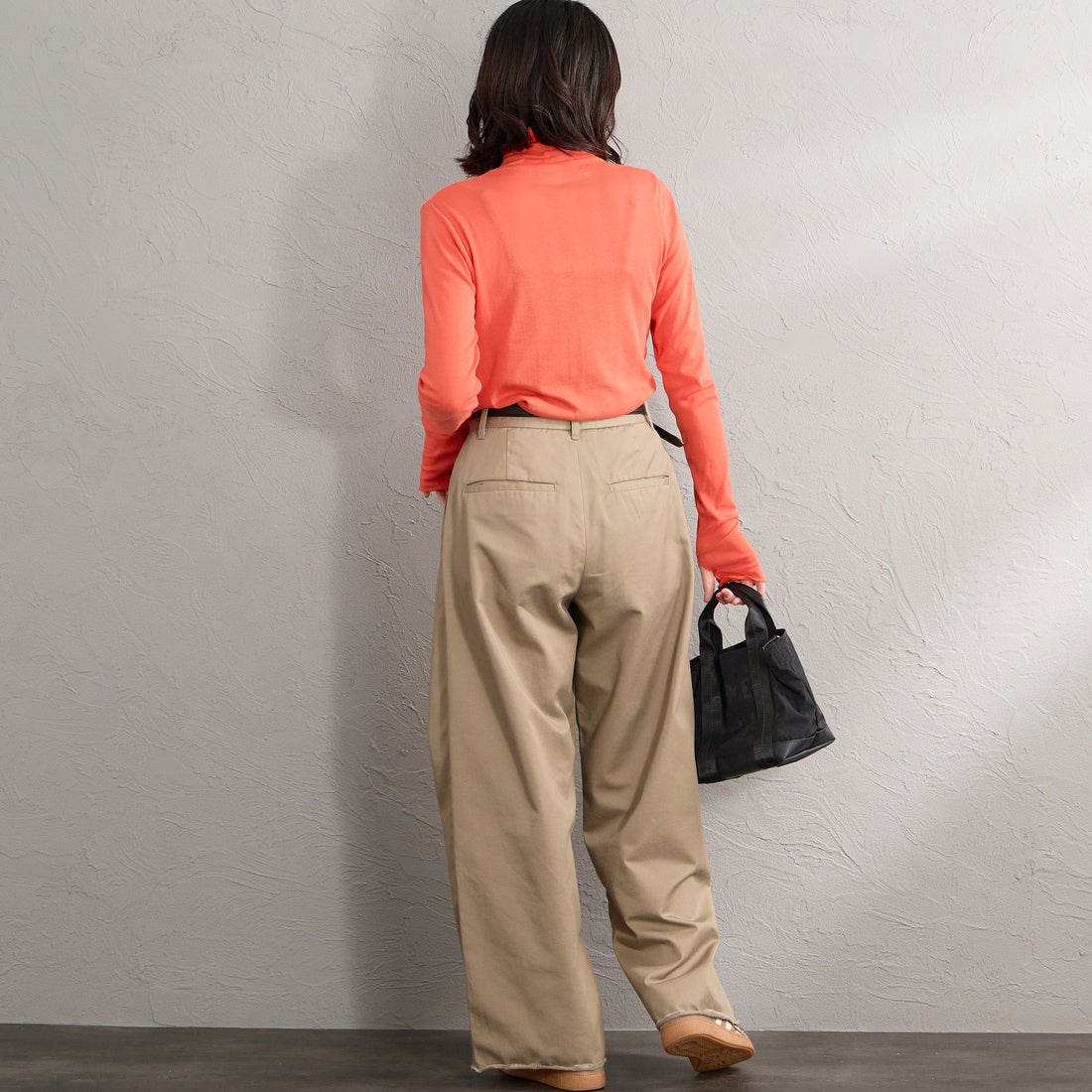 Robert P.Miller [ロバートピーミラー] 別注 パネルリブ シアータートルネックTシャツ [RM264-2116IN-JF] ORANGE &&モデル身長：160cm 着用サイズ：F&&