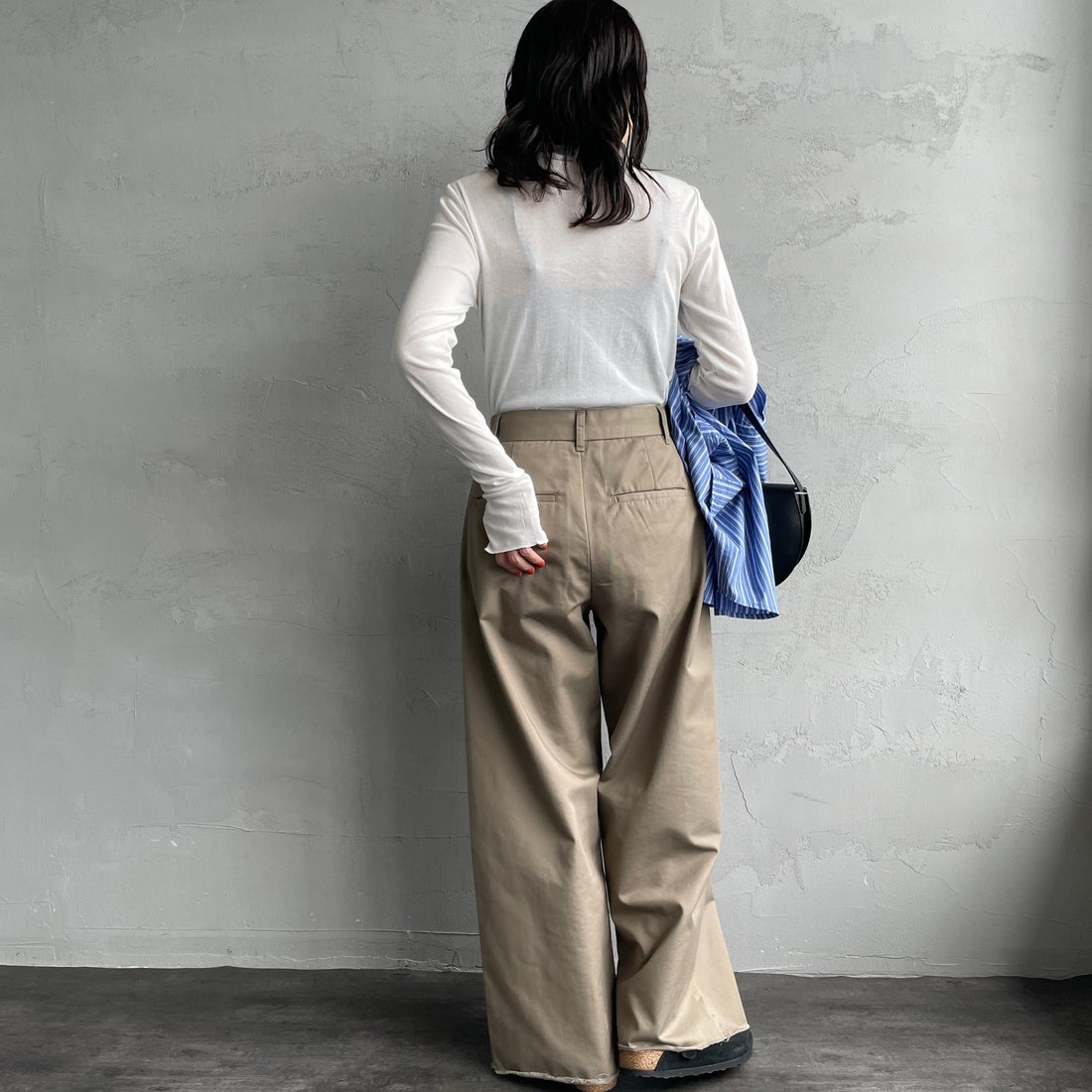 Robert P.Miller [ロバートピーミラー] 別注 パネルリブ シアータートルネックTシャツ [RM264-2116IN-JF] OFF WHITE &&モデル身長：160cm 着用サイズ：F&&