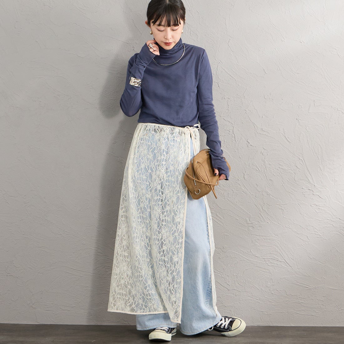 Robert P.Miller [ロバートピーミラー] 別注 パネルリブ シアータートルネックTシャツ [RM264-2116IN-JF] NAVY &&モデル身長：150cm 着用サイズ：F&&