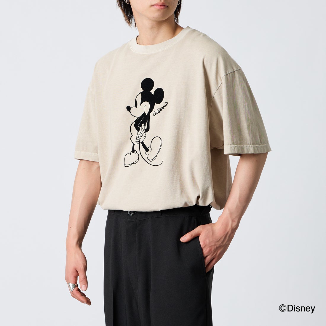 GOOD ROCK SPEED [グッドロックスピード] 別注 / MICKEY MOUSE / フロッキープリントTシャツ [INTN-076-JF] BEIGE &&モデル身長：177cm 着用サイズ：XL&&