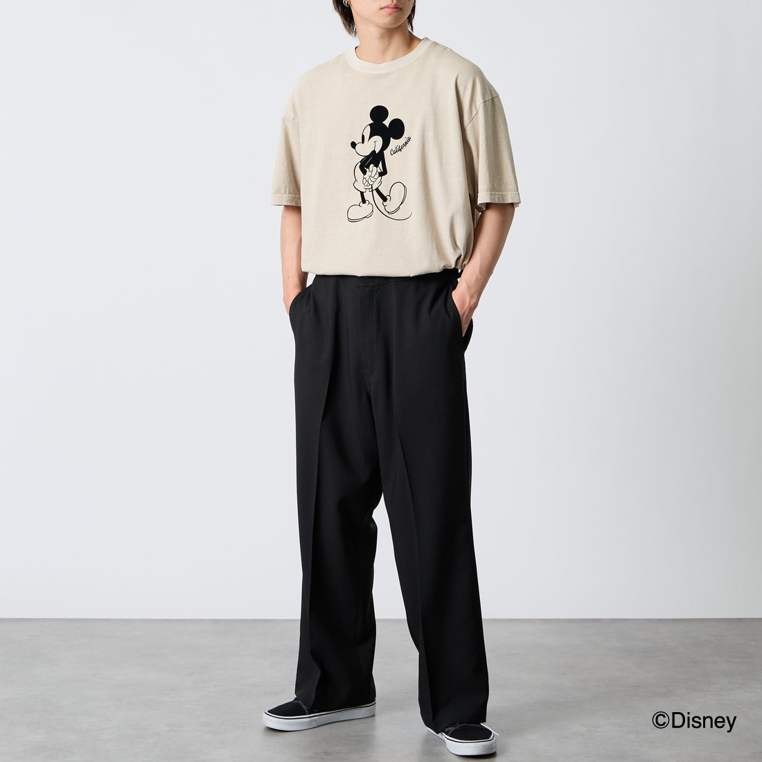 GOOD ROCK SPEED [グッドロックスピード] 別注 / MICKEY MOUSE / フロッキープリントTシャツ [INTN-076-JF] BEIGE &&モデル身長：177cm 着用サイズ：XL&&