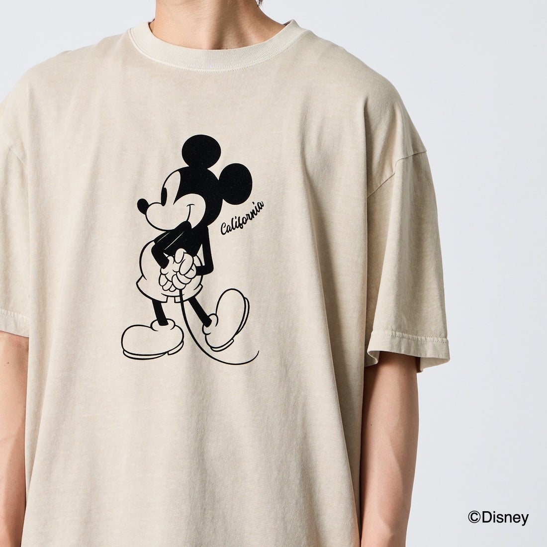 GOOD ROCK SPEED [グッドロックスピード] 別注 / MICKEY MOUSE / フロッキープリントTシャツ [INTN-076-JF] BEIGE &&モデル身長：177cm 着用サイズ：XL&&