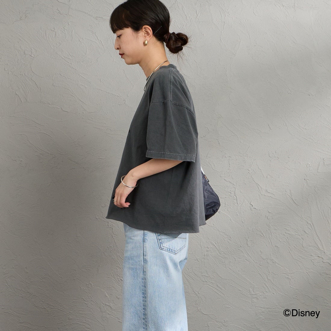 GOOD ROCK SPEED [グッドロックスピード] 別注 / MICKEY MOUSE / クロップド丈プリントTシャツ [INTN-078-JF] CHARCOAL &&モデル身長：150cm 着用サイズ：M&&