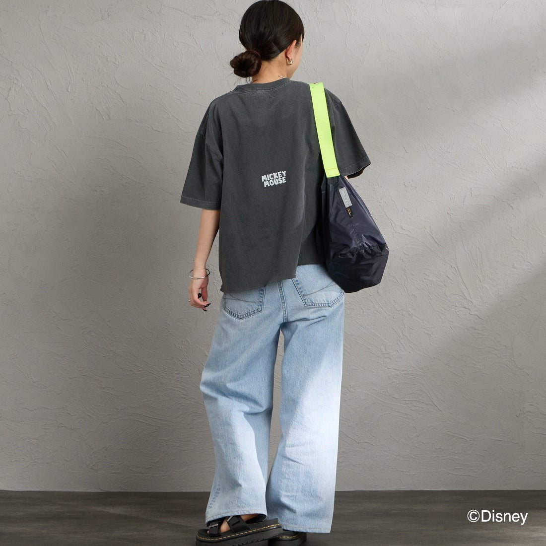 GOOD ROCK SPEED [グッドロックスピード] 別注 / MICKEY MOUSE / クロップド丈プリントTシャツ [INTN-078-JF] CHARCOAL &&モデル身長：150cm 着用サイズ：M&&