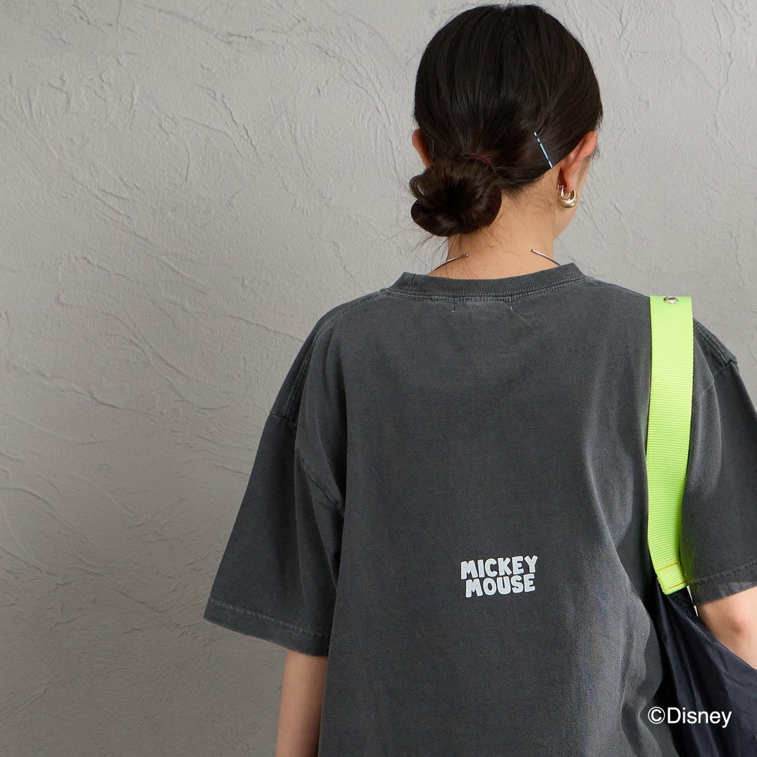 GOOD ROCK SPEED [グッドロックスピード] 別注 / MICKEY MOUSE / クロップド丈プリントTシャツ [INTN-078-JF] CHARCOAL &&モデル身長：150cm 着用サイズ：M&&