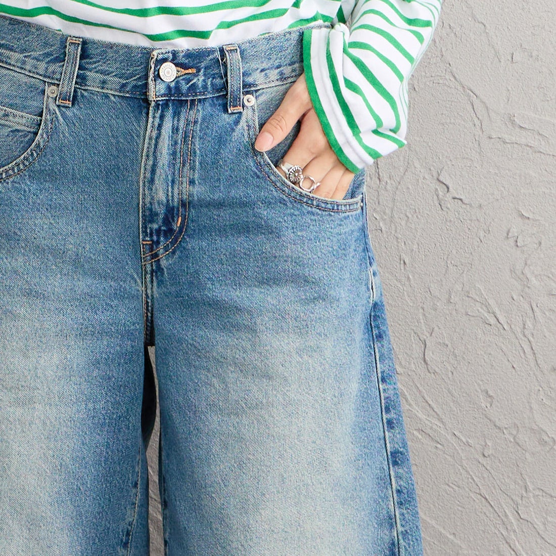LEVI'S [リーバイス] スーパーバギージョーツ [005DT-00] 02 HAZY TI &&モデル身長：162cm 着用サイズ：25&&