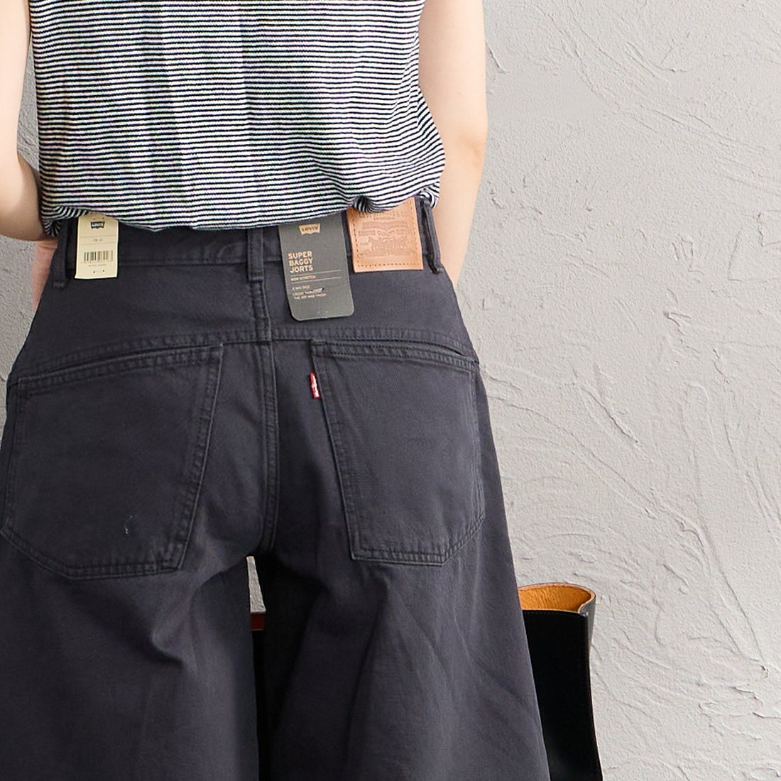 LEVI'S [リーバイス] スーパーバギージョーツ [005DT-00] 04 CHIPPED &&モデル身長：160cm 着用サイズ：25&&