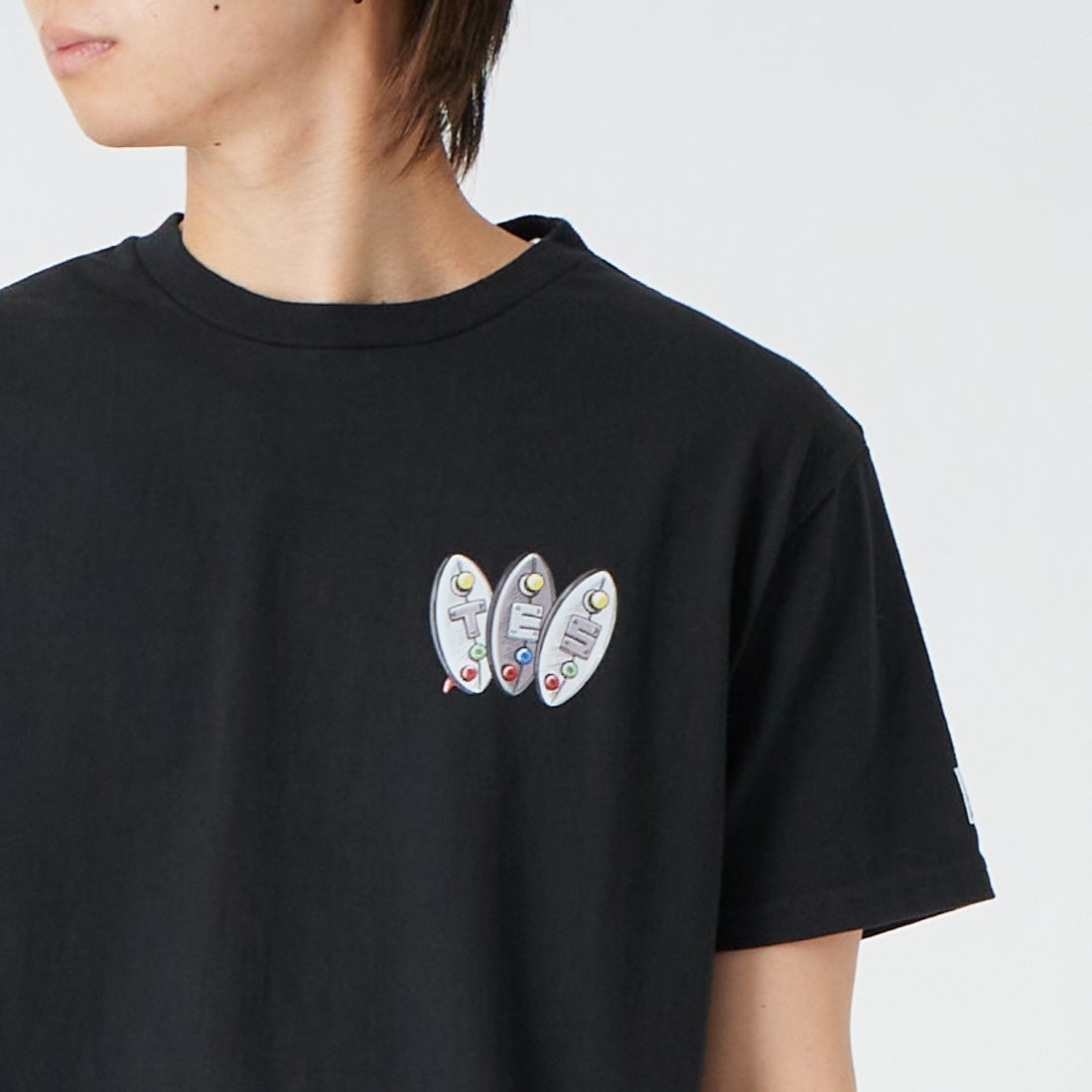 The Endless Summer [エンドレスサマー] SURF GAME ショートスリーブTシャツ [FH-26574351] 01 BLACK &&モデル身長：177cm 着用サイズ：M&&