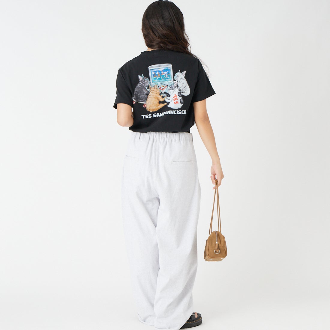 The Endless Summer [エンドレスサマー] SURF GAME ショートスリーブTシャツ [FH-26574351] 01 BLACK &&モデル身長：162cm 着用サイズ：S&&