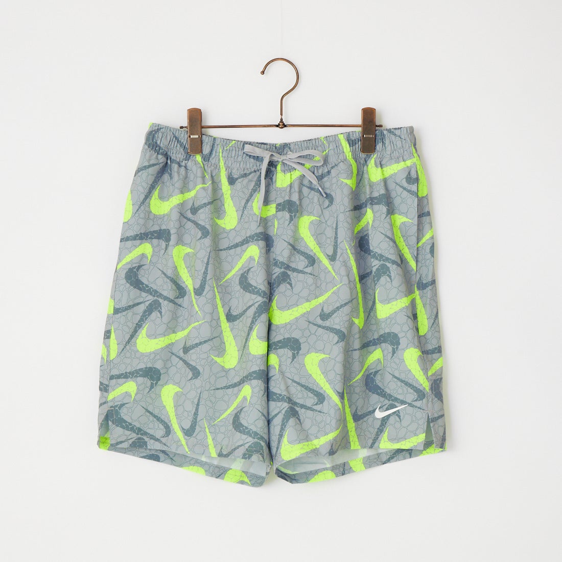 NIKE SWIM [ナイキスイム] ブレイカーマルチプリント 7インチボレーショーツ [NESSG550] N054 ｳﾙﾌｸﾞ