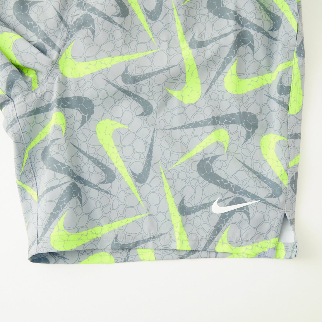 NIKE SWIM [ナイキスイム] ブレイカーマルチプリント 7インチボレーショーツ [NESSG550] N054 ｳﾙﾌｸﾞ
