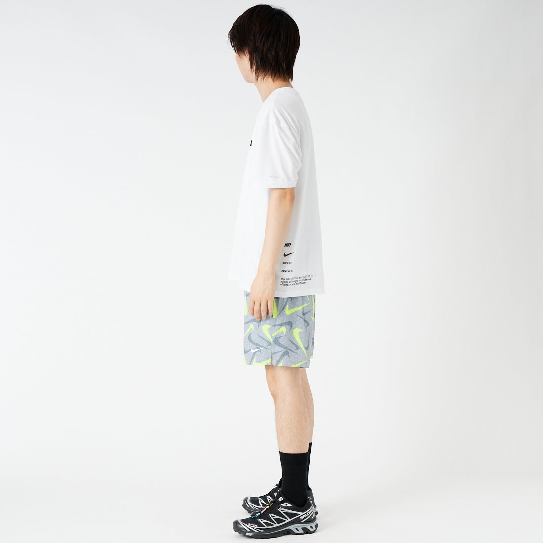 NIKE SWIM [ナイキスイム] メンズ スペック半袖ハイドロガード [NESSG523] N100 ﾎﾜｲﾄ &&モデル身長：177cm 着用サイズ：L&&