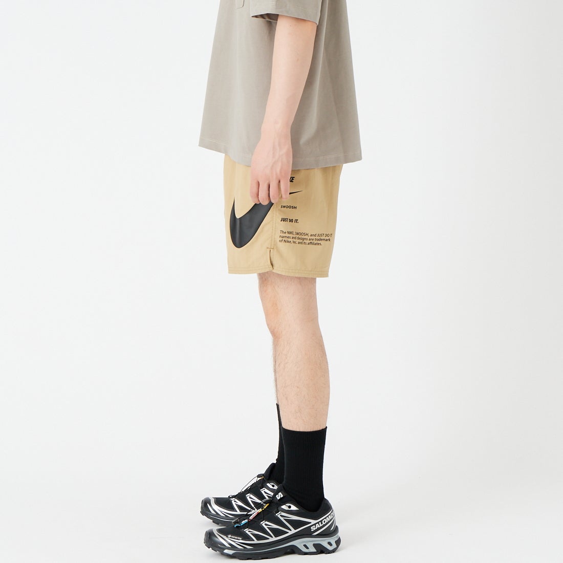 NIKE SWIM [ナイキスイム] グラフィックスペック 7インチボレーショーツ [NESSF508] N241 ﾊﾟﾗｼｭ &&モデル身長：177cm 着用サイズ：L&&