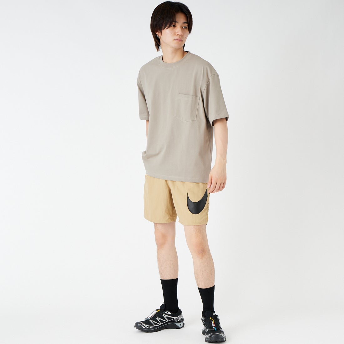 NIKE SWIM [ナイキスイム] グラフィックスペック 7インチボレーショーツ [NESSF508] N241 ﾊﾟﾗｼｭ &&モデル身長：177cm 着用サイズ：L&&