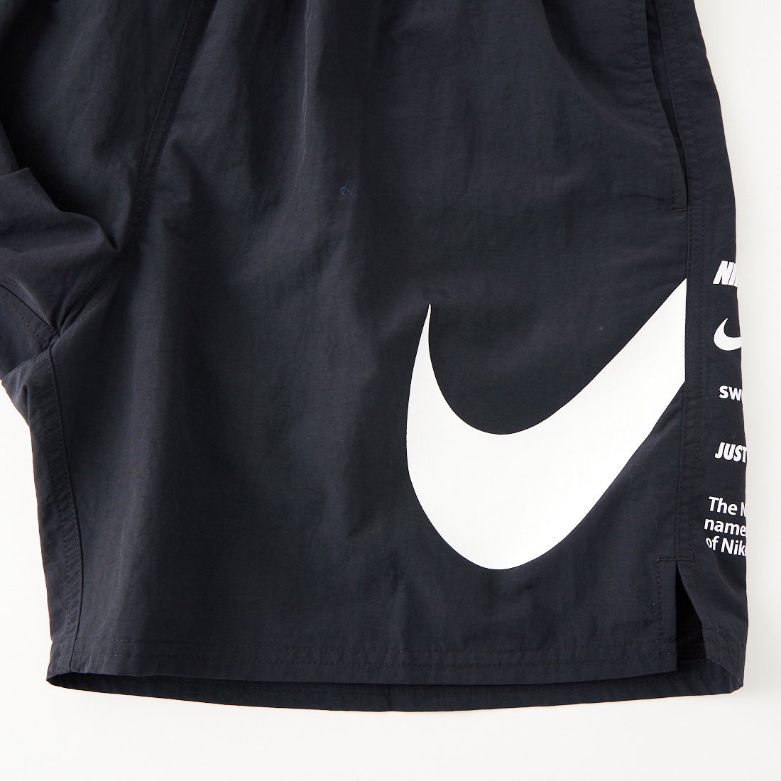 NIKE SWIM [ナイキスイム] グラフィックスペック 7インチボレーショーツ [NESSF508] N001 ﾌﾞﾗｯｸ