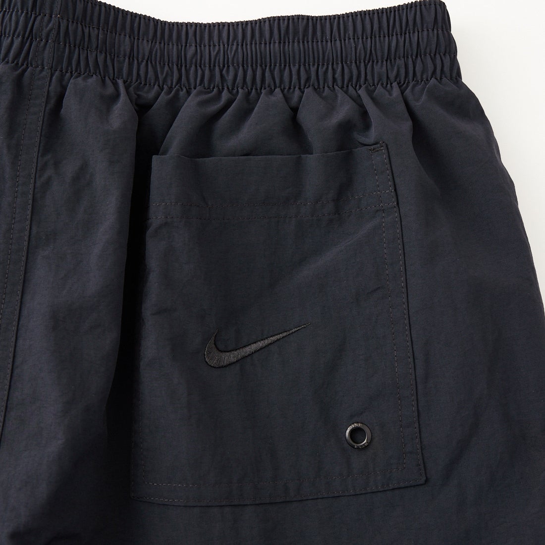 NIKE SWIM [ナイキスイム] グラフィックスペック 7インチボレーショーツ [NESSF508] N001 ﾌﾞﾗｯｸ