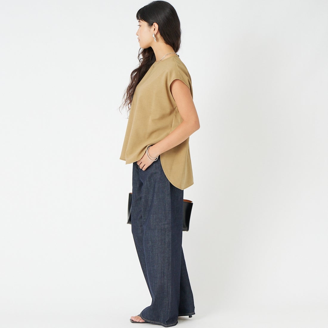 Jeans Factory Clothes [ジーンズファクトリークローズ] リネンライクポプリンプルオーバー [21268059] 033 ﾍﾞｰｼﾞｭ &&モデル身長：162cm 着用サイズ：F&&