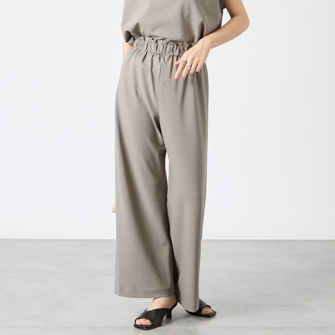 Jeans Factory Clothes [ジーンズファクトリークローズ] リネンライクポプリンバイアスパンツ [21268060] 002 ｸﾞﾚｰ &&モデル身長：162cm 着用サイズ：36&&