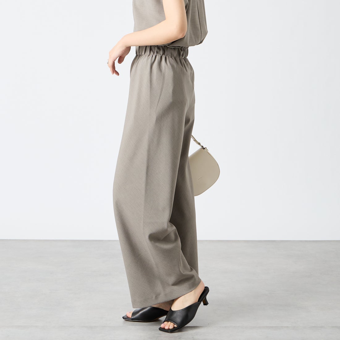 Jeans Factory Clothes [ジーンズファクトリークローズ] リネンライクポプリンバイアスパンツ [21268060] 002 ｸﾞﾚｰ &&モデル身長：162cm 着用サイズ：36&&