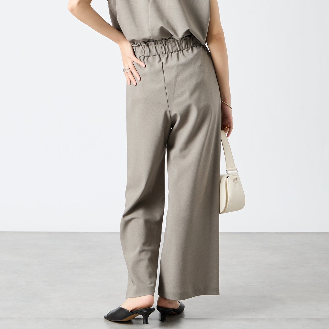 Jeans Factory Clothes [ジーンズファクトリークローズ] リネンライクポプリンバイアスパンツ [21268060] 002 ｸﾞﾚｰ &&モデル身長：162cm 着用サイズ：36&&
