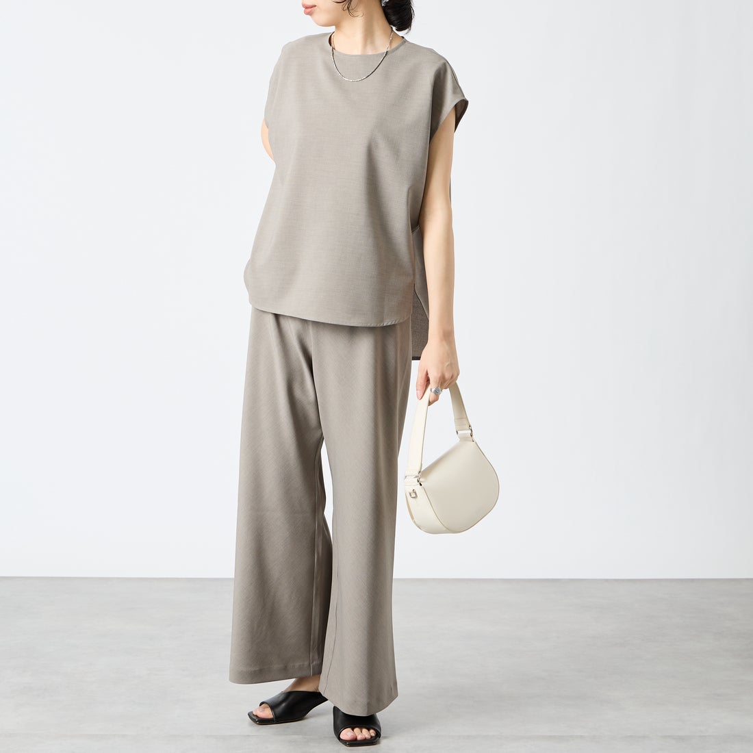 Jeans Factory Clothes [ジーンズファクトリークローズ] リネンライクポプリンバイアスパンツ [21268060] 002 ｸﾞﾚｰ &&モデル身長：162cm 着用サイズ：36&&