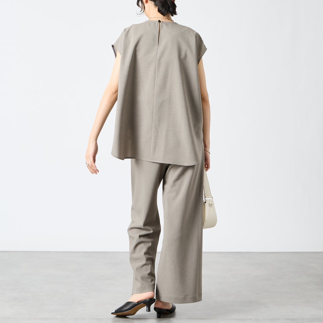 Jeans Factory Clothes [ジーンズファクトリークローズ] リネンライクポプリンバイアスパンツ [21268060] 002 ｸﾞﾚｰ &&モデル身長：162cm 着用サイズ：36&&