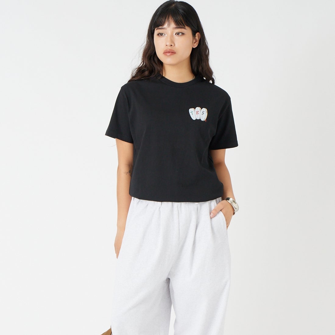The Endless Summer [エンドレスサマー] YAKUMAN ショートスリーブTシャツ [FH-26574344] 01 BLACK &&モデル身長：162cm 着用サイズ：S&&