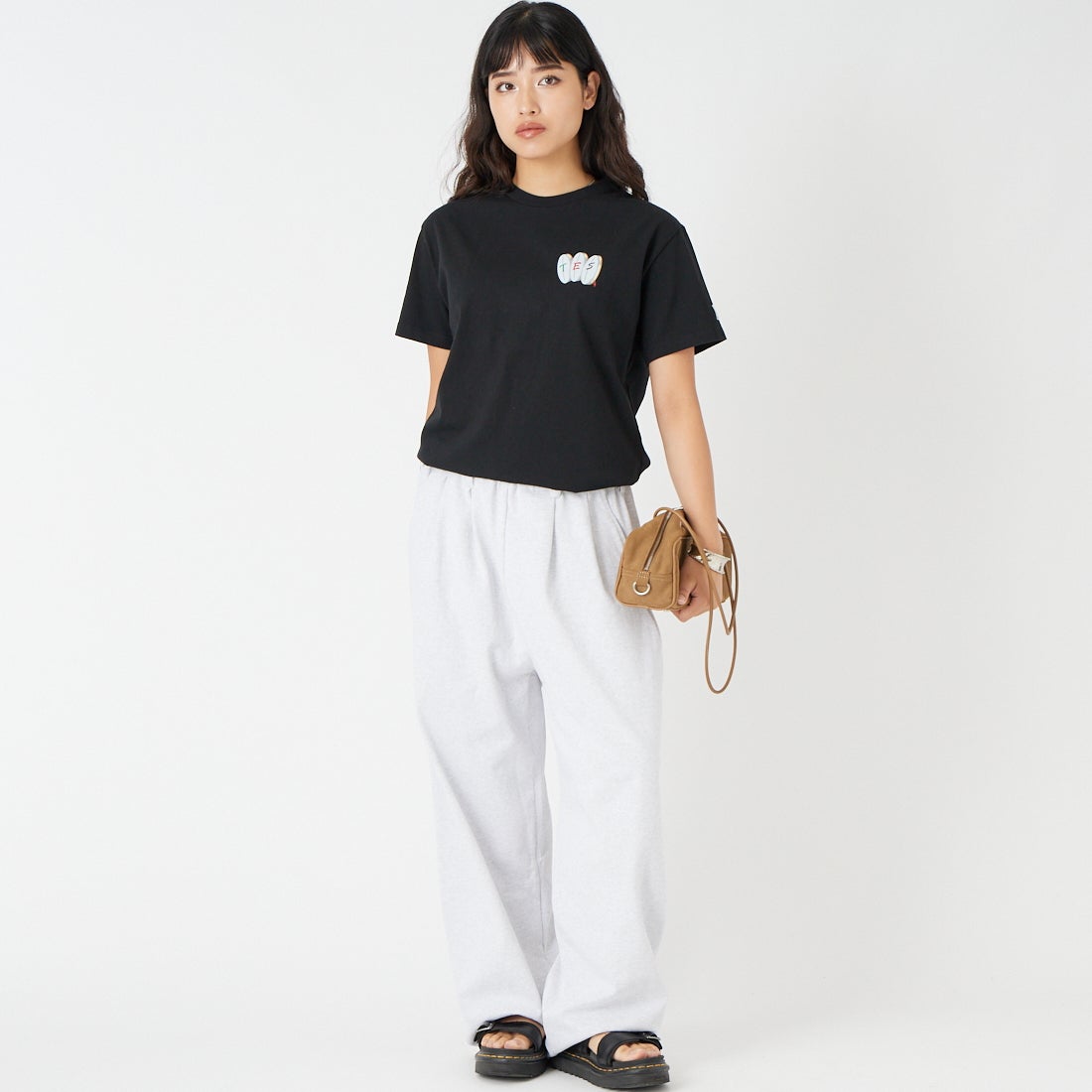 The Endless Summer [エンドレスサマー] YAKUMAN ショートスリーブTシャツ [FH-26574344] 01 BLACK &&モデル身長：162cm 着用サイズ：S&&