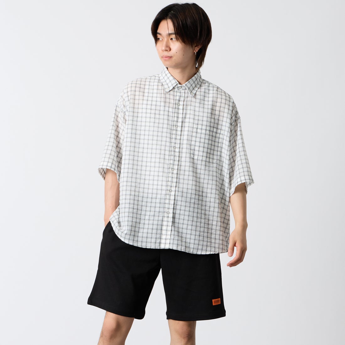 G WH/BK CH&&モデル身長：177cm 着用サイズ：M&&