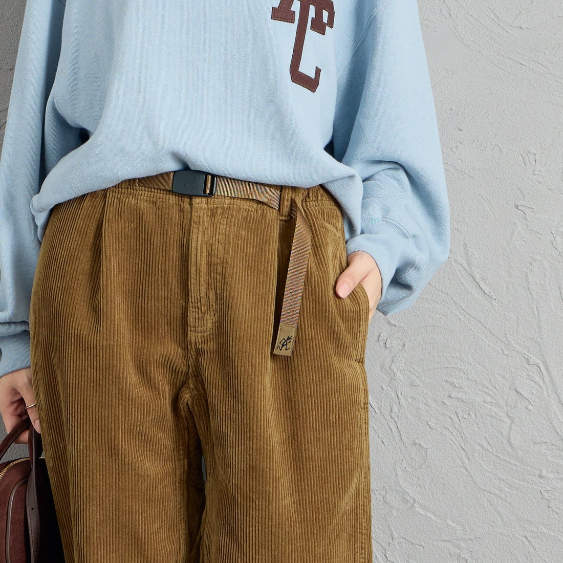 GRAMiCCi [グラミチ] 別注 コーデュロイ エブリデイパンツ [GMP6-F1026-JF] CAMEL &&モデル身長：162cm 着用サイズ：S&&