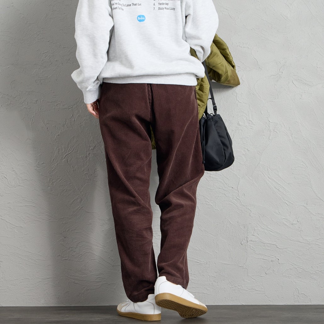 Gramicci [グラミチ] 別注 コーデュロイ エブリデイパンツ [GMP6-F1026-JF] BROWN &&モデル身長：160cm 着用サイズ：S&&