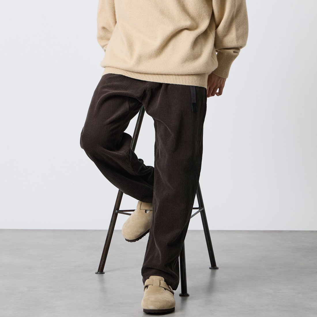 BROWN&&モデル身長：168cm 着用サイズ：L&&