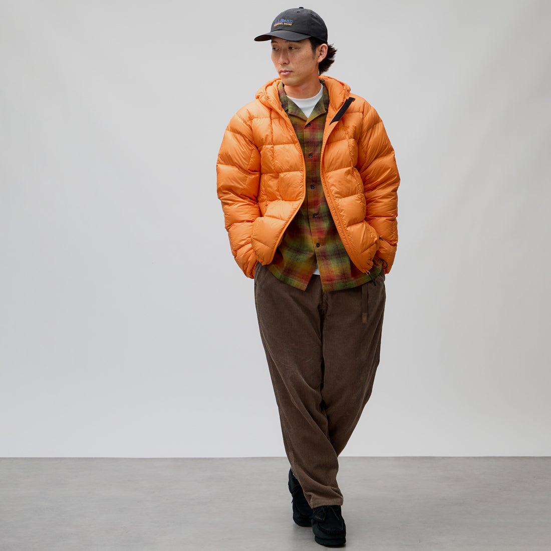 GRAMiCCi [グラミチ] 別注 コーデュロイ エブリデイパンツ [GMP6-F1026-JF] GREIGE &&モデル身長：176cm 着用サイズ：L&&