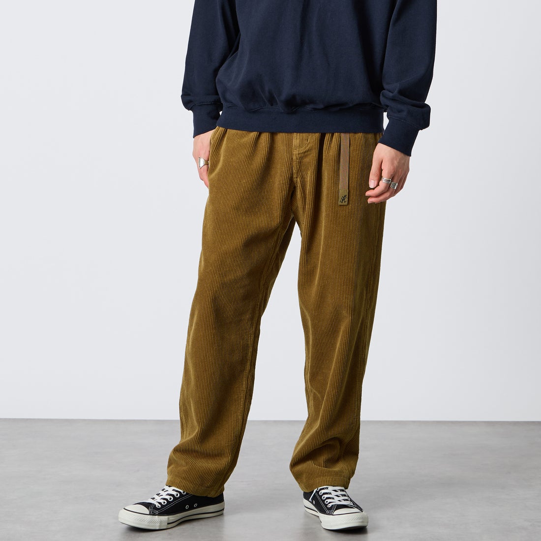 GRAMiCCi [グラミチ] 別注 コーデュロイ エブリデイパンツ [GMP6-F1026-JF] CAMEL &&モデル身長：177cm 着用サイズ：L&&