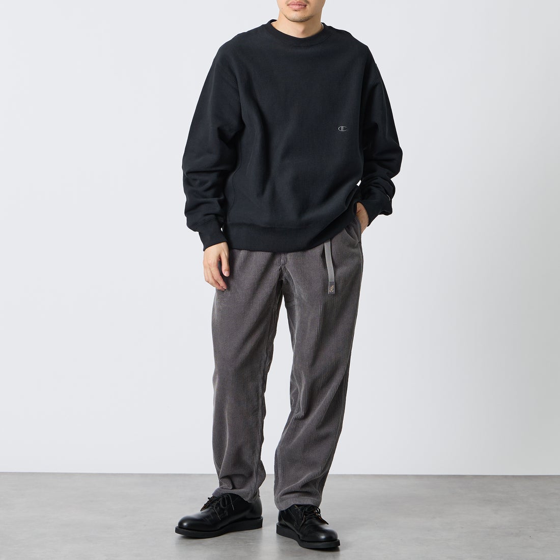 GRAMiCCi [グラミチ] 別注 コーデュロイ エブリデイパンツ [GMP6-F1026-JF] CHARCOAL &&モデル身長：168cm 着用サイズ：L&&