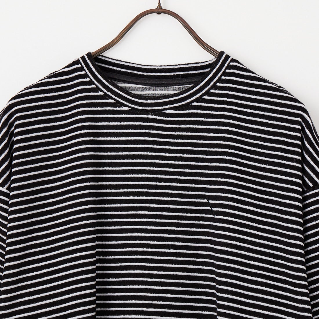 Saturdays NYC [サタデーズ ニューヨークシティ] BRANDON ストライプパイル リラックスショートスリーブTシャツ [BBM26290] BLACK