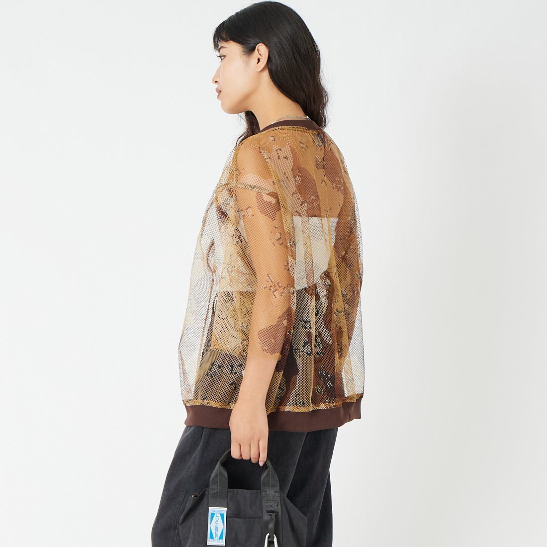 ODDMENT [オッドメント] メッシュネットTシャツ [INDIVI-NET-TEE] DESERT &&モデル身長：162cm 着用サイズ：ONE SIZE&&